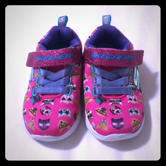 skechers dog tennis shoes